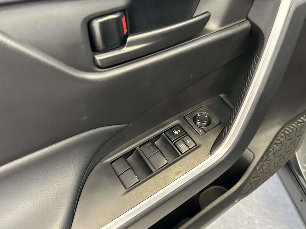 Used 2025 Toyota RAV4 LE FWD image 18