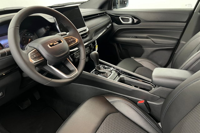 New 2026 Jeep Compass Latitude AWD/4WD image 15