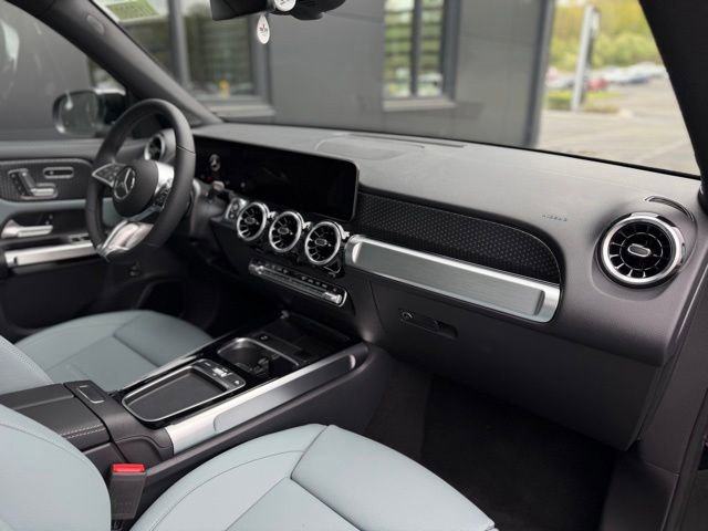 Used 2026 Mercedes-Benz GLB 250 4MATIC image 52