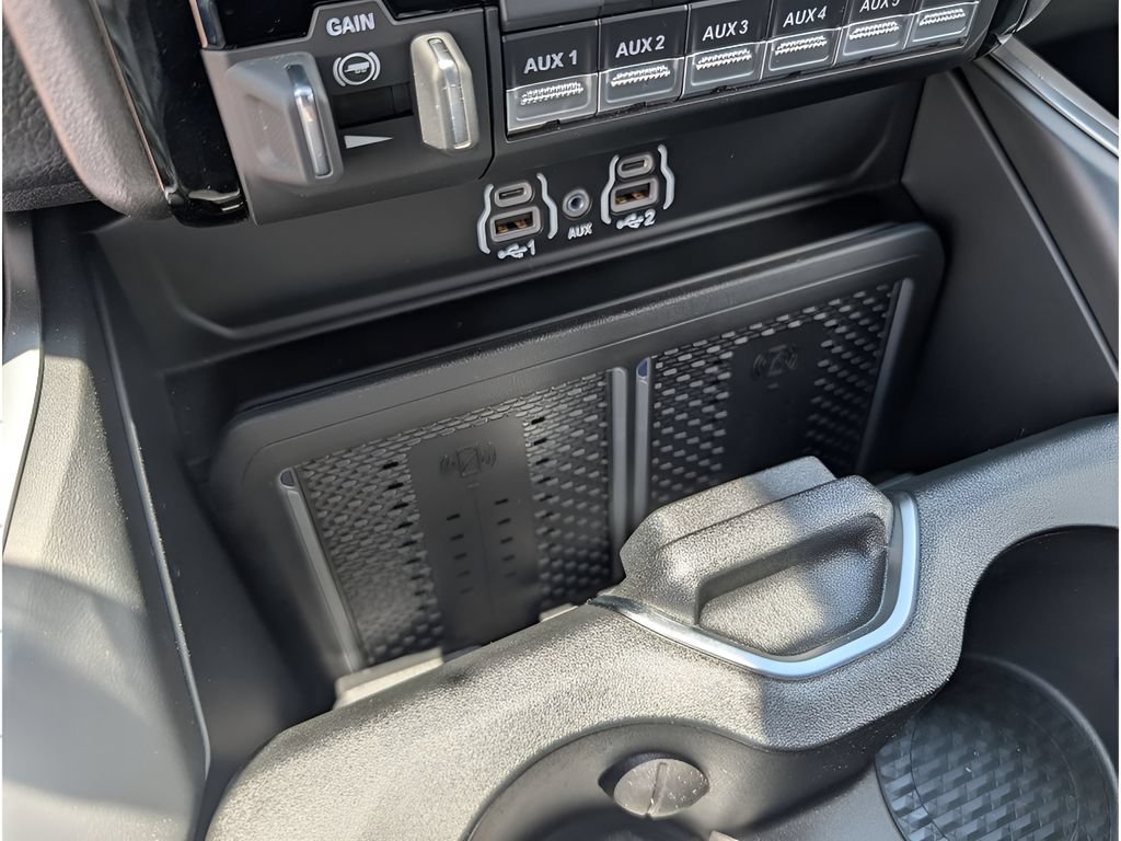 New 2026 RAM 3500 Big Horn AWD/4WD image 21