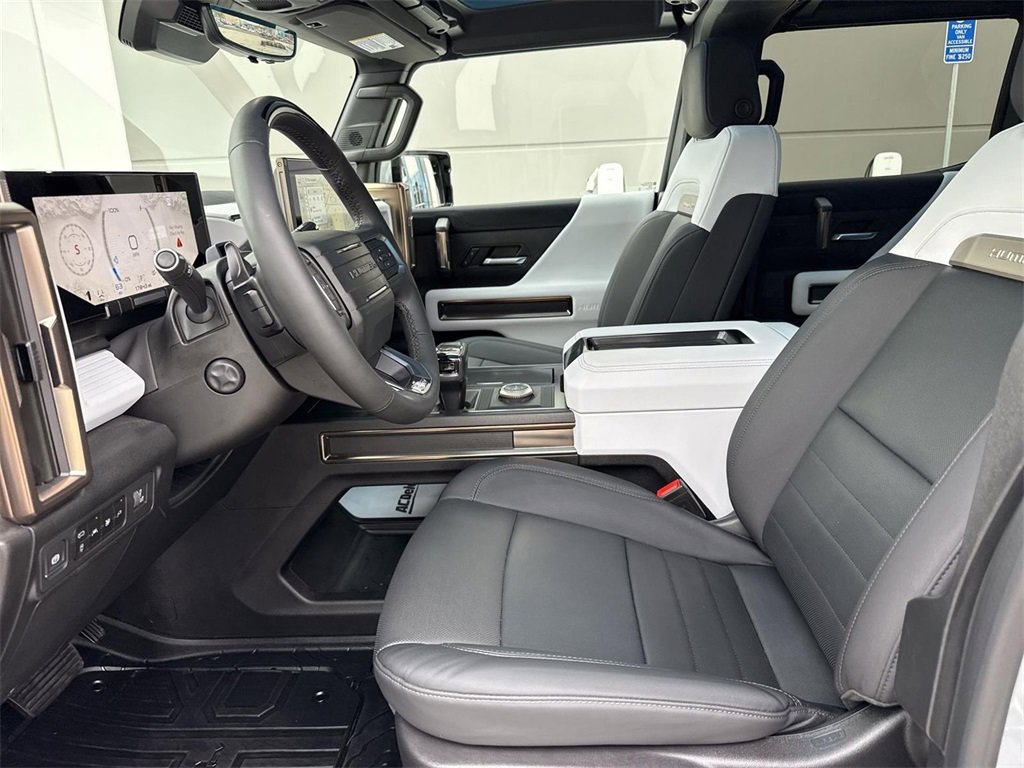 Used 2024 GMC Hummer EV 2X w/ Extreme Off-Road Package image 19