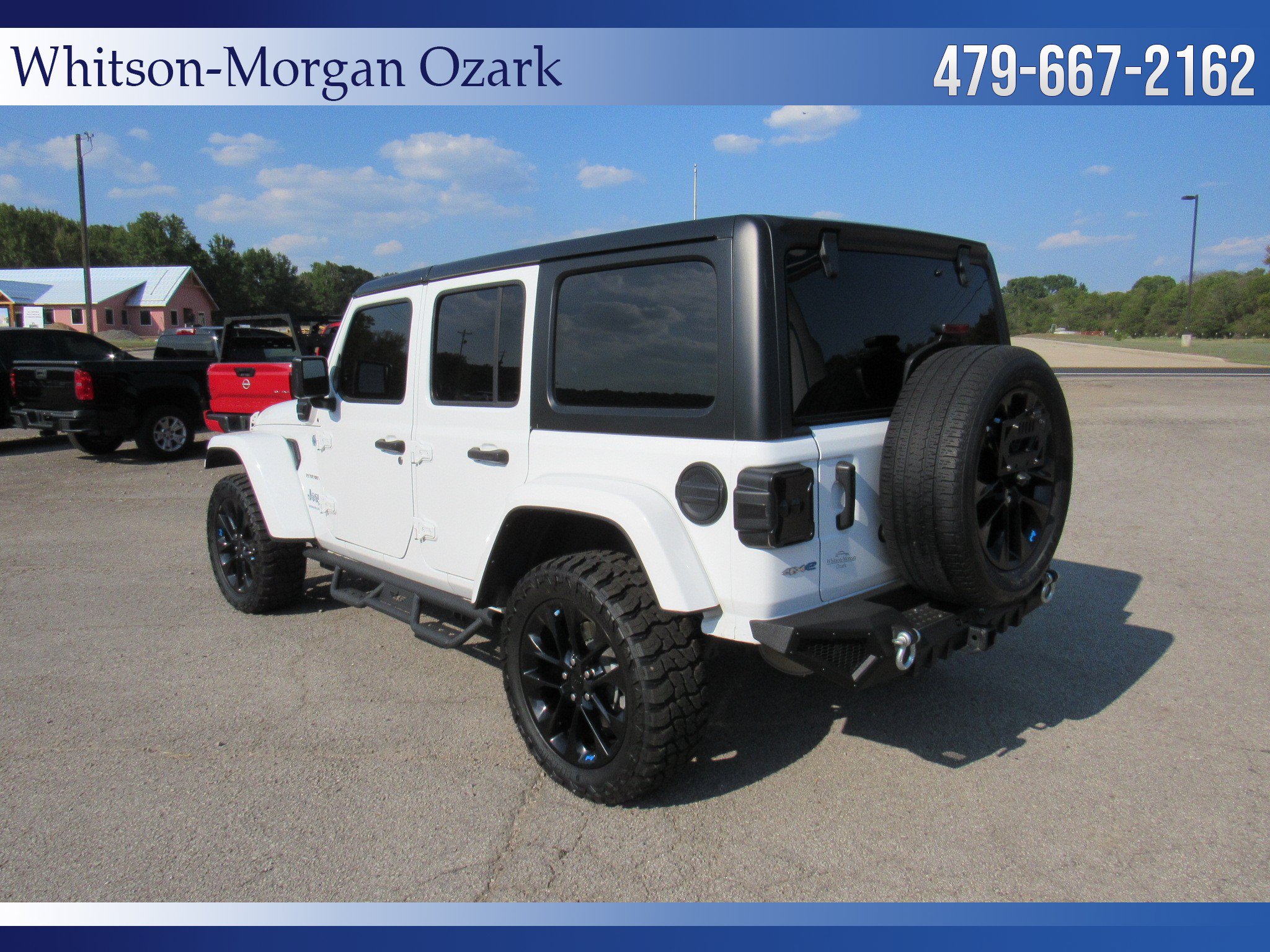 Used 2023 Jeep Wrangler Unlimited Sahara AWD/4WD image 12