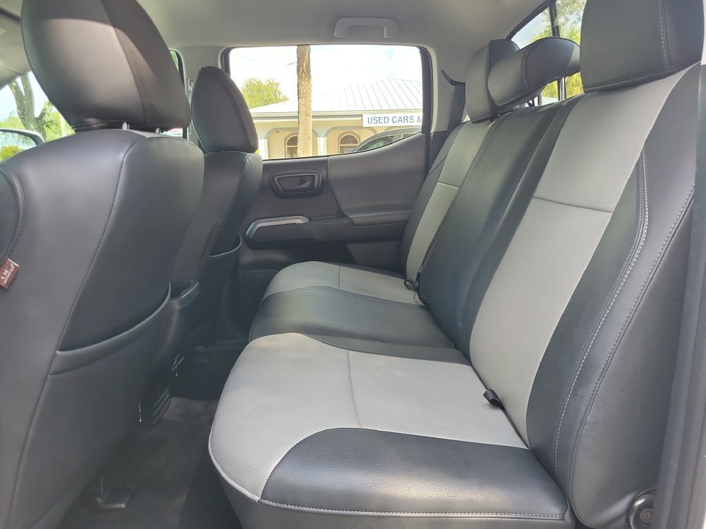 Used 2019 Toyota Tacoma SR5 RWD image 8