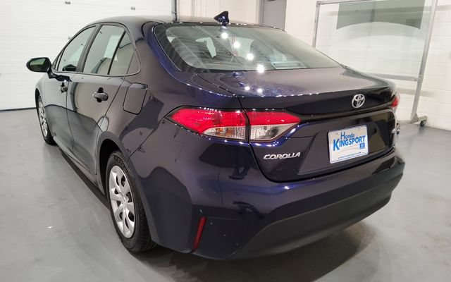 Used 2025 Toyota Corolla LE FWD image 5