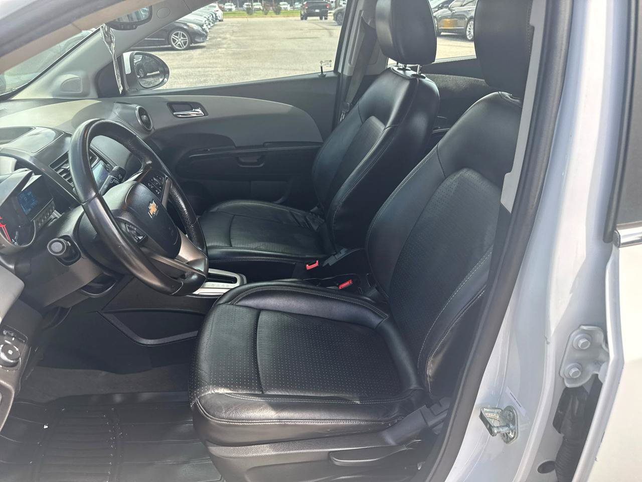 Used 2015 Chevrolet Sonic LTZ FWD image 9
