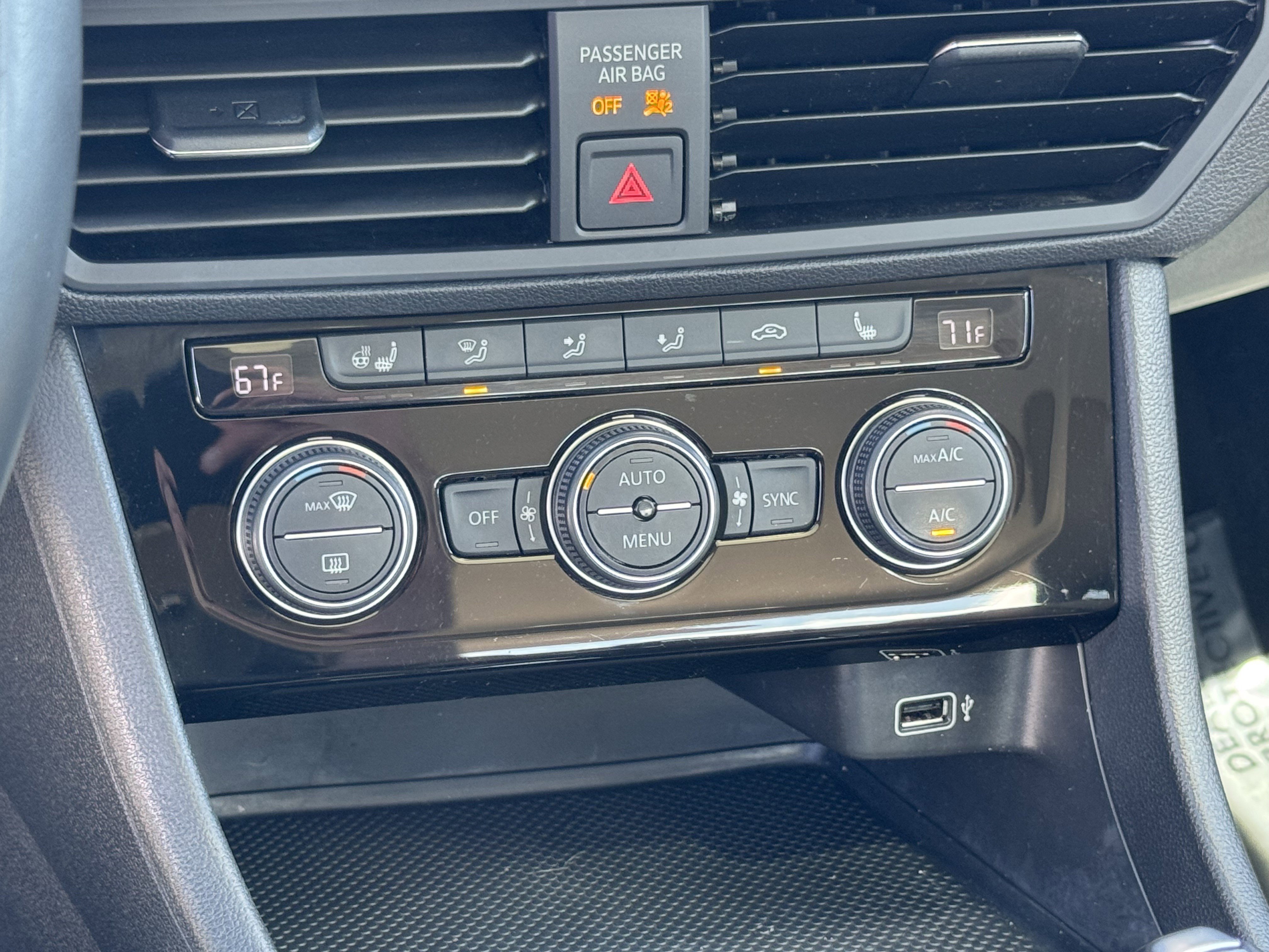 Used 2019 Volkswagen Jetta SEL image 27