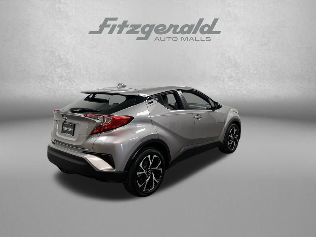 Used 2019 Toyota C-HR XLE image 6