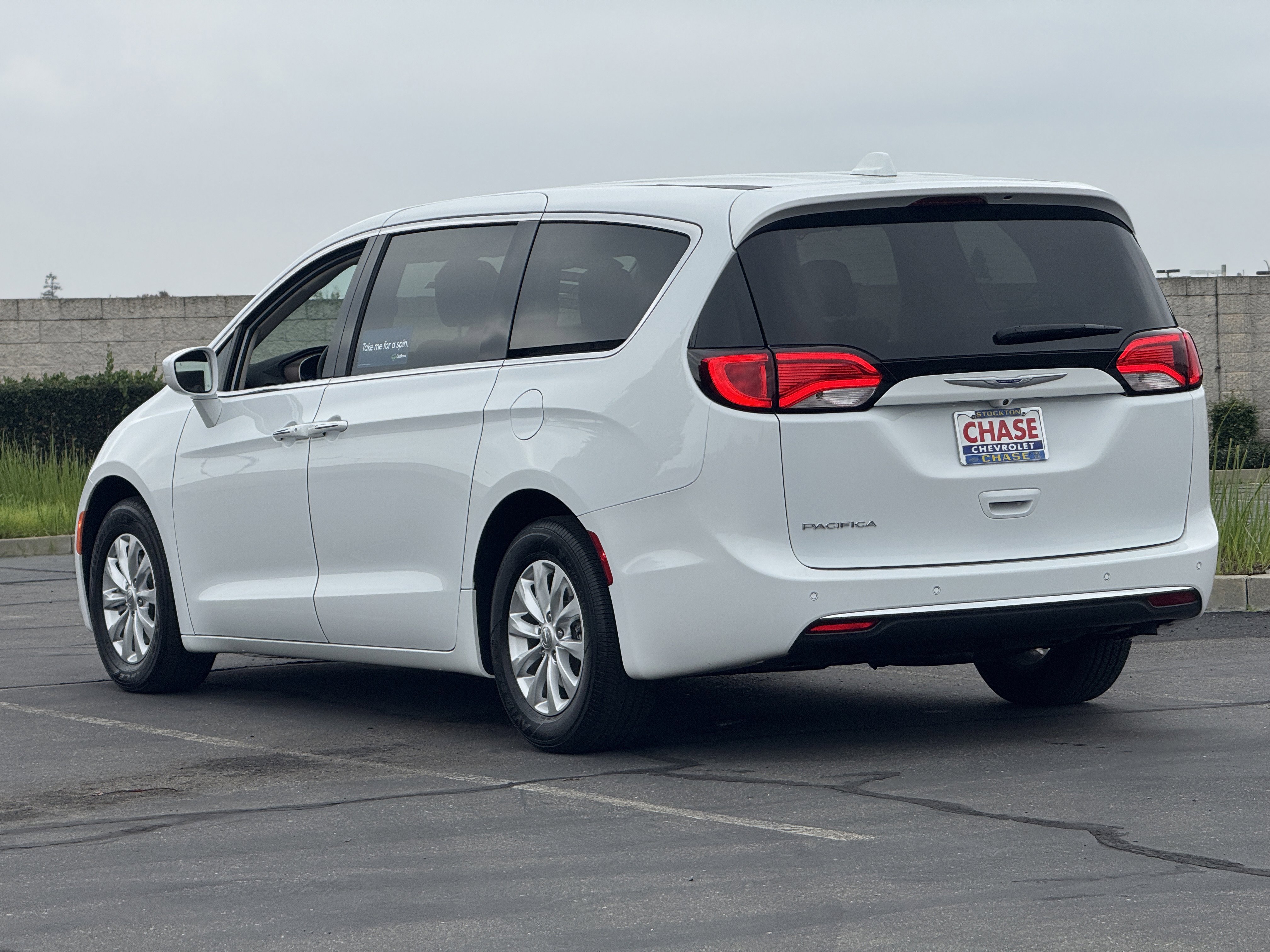 Used 2018 Chrysler Pacifica Touring Plus image 5