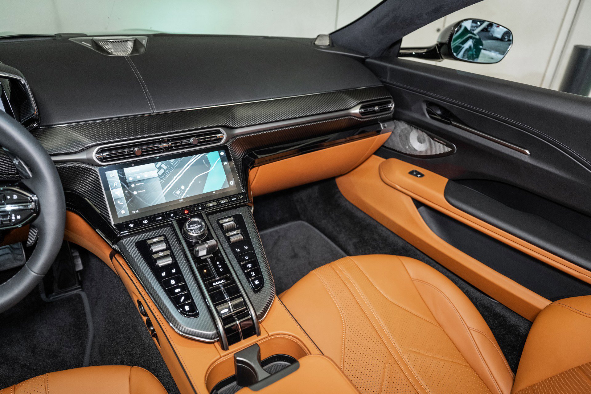 New 2026 Aston Martin V8 Vantage Roadster image 18