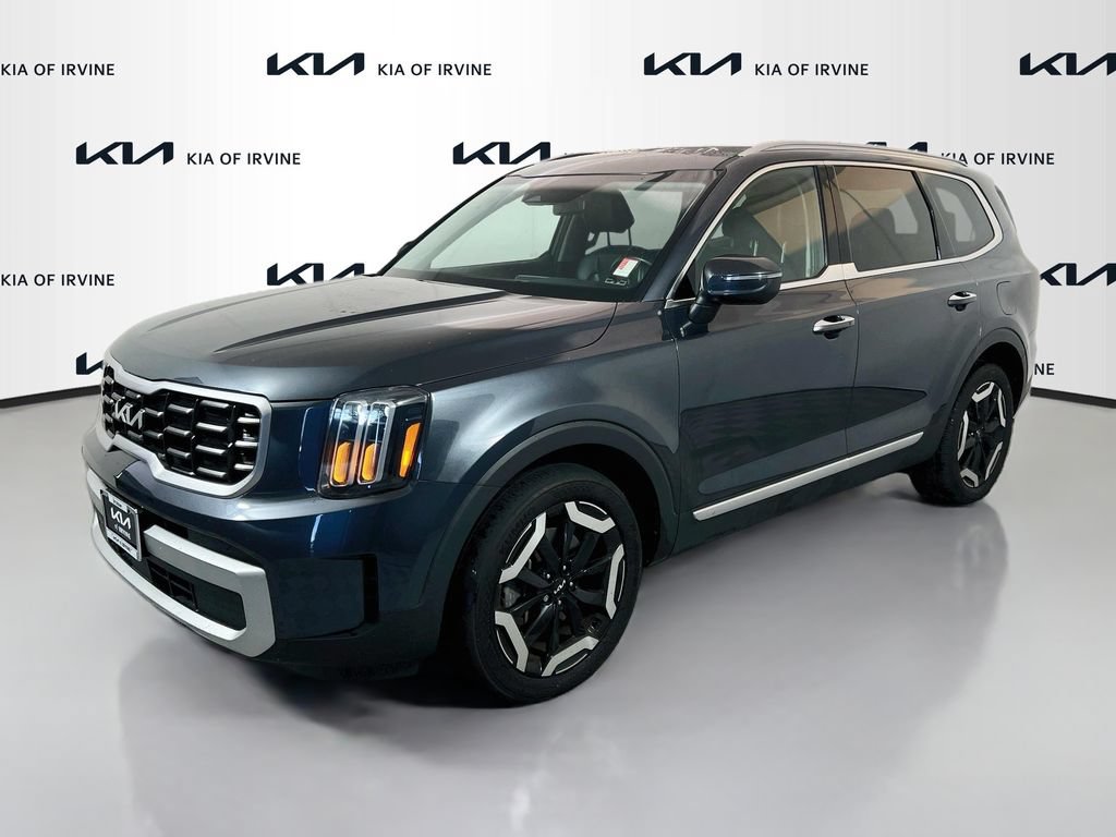 Certified 2024 Kia Telluride S w/ S Sunroof Package AWD/4WD image 4