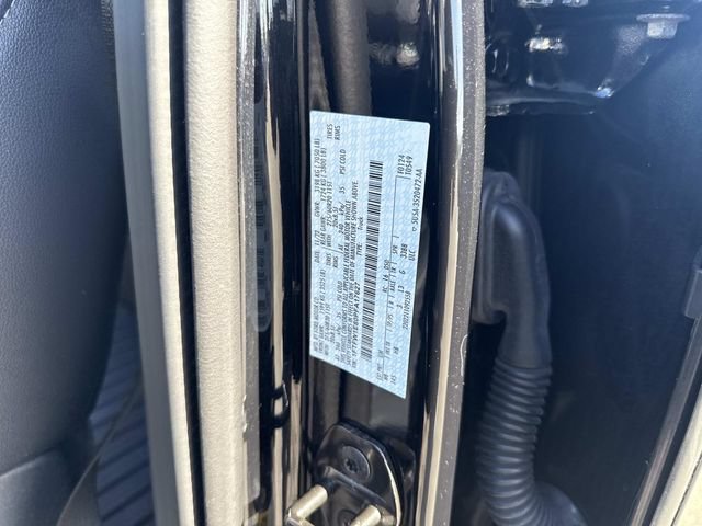 Used 2023 Ford F150 Lariat AWD/4WD image 27