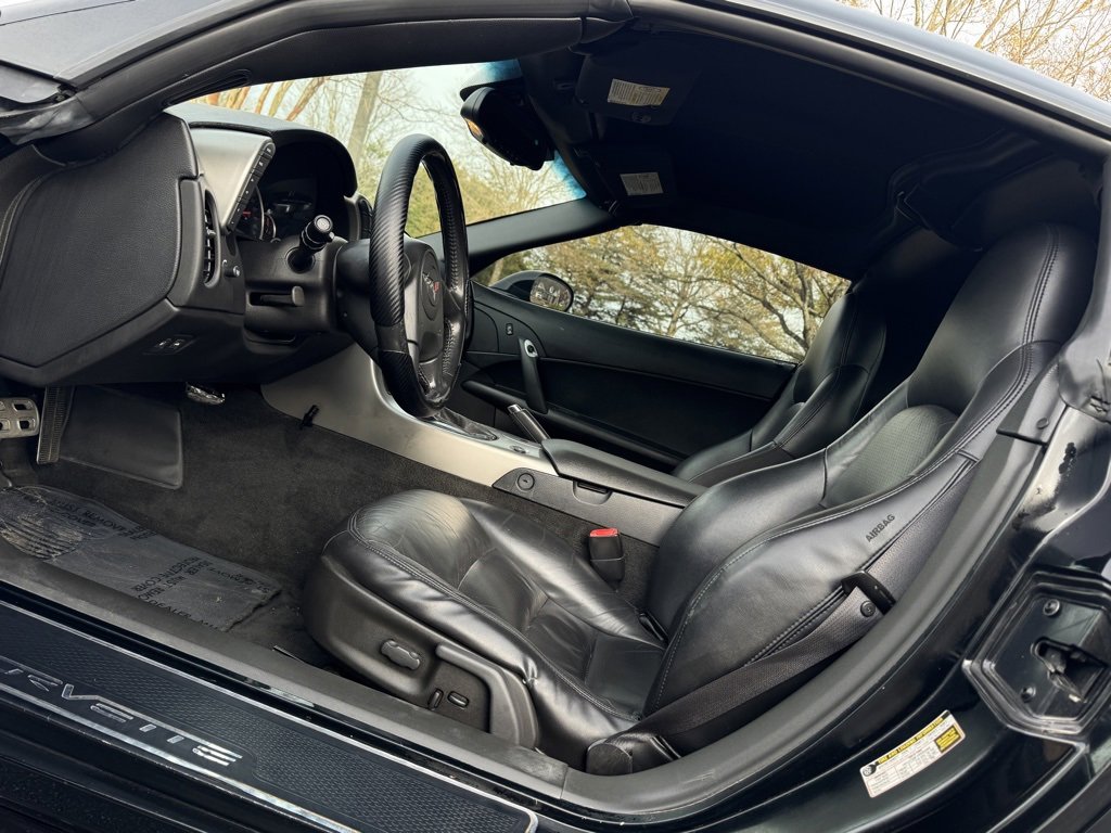 Used 2005 Chevrolet Corvette Coupe w/ Preferred Equipment Group image 18