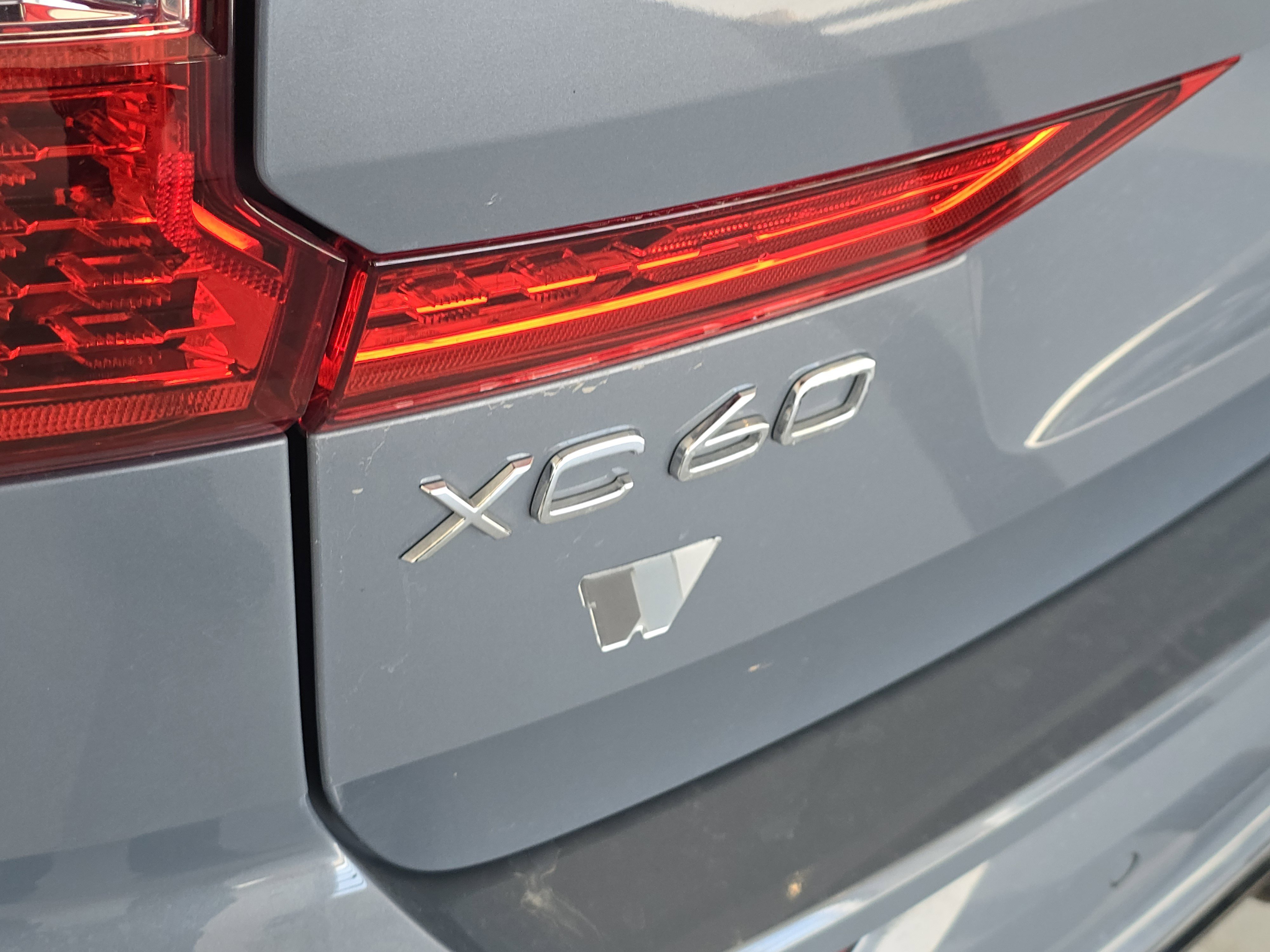 Used 2024 Volvo XC60 B5 Plus w/ Climate Package image 15