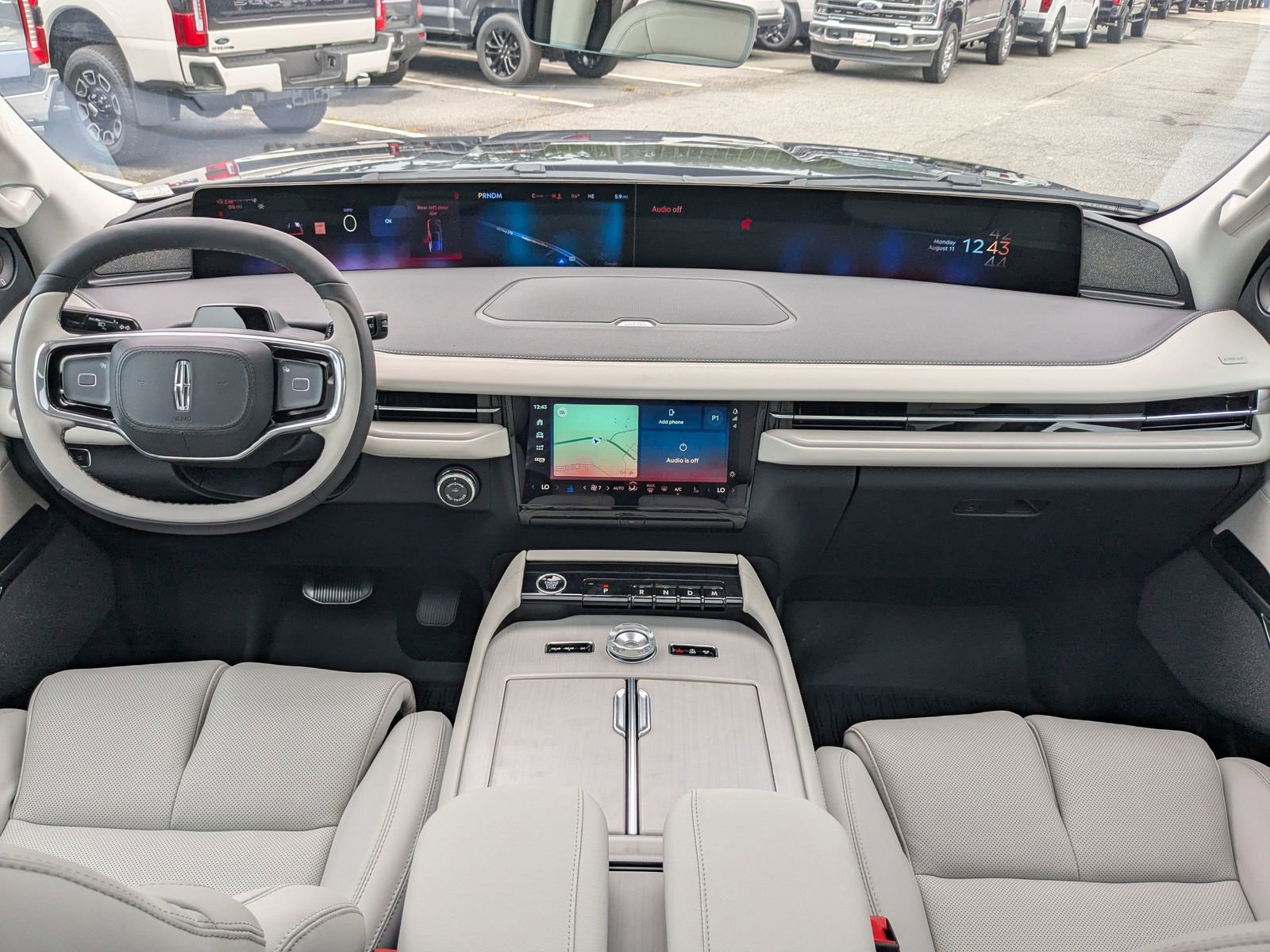 New 2025 Lincoln Navigator L Reserve image 17