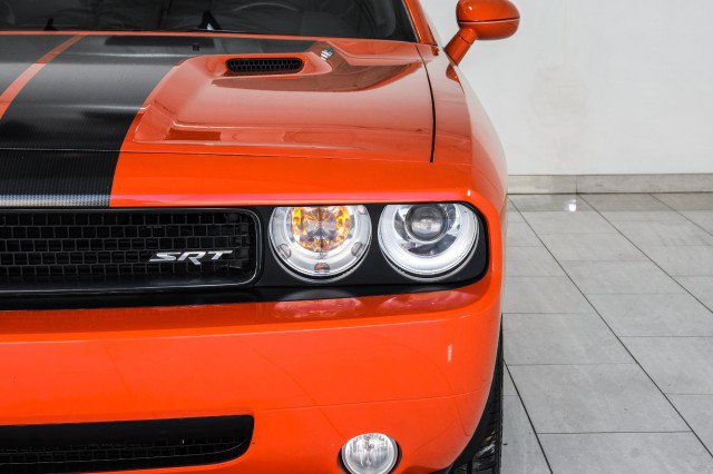 Used 2009 Dodge Challenger SRT8 w/ SRT Option Group II RWD image 38