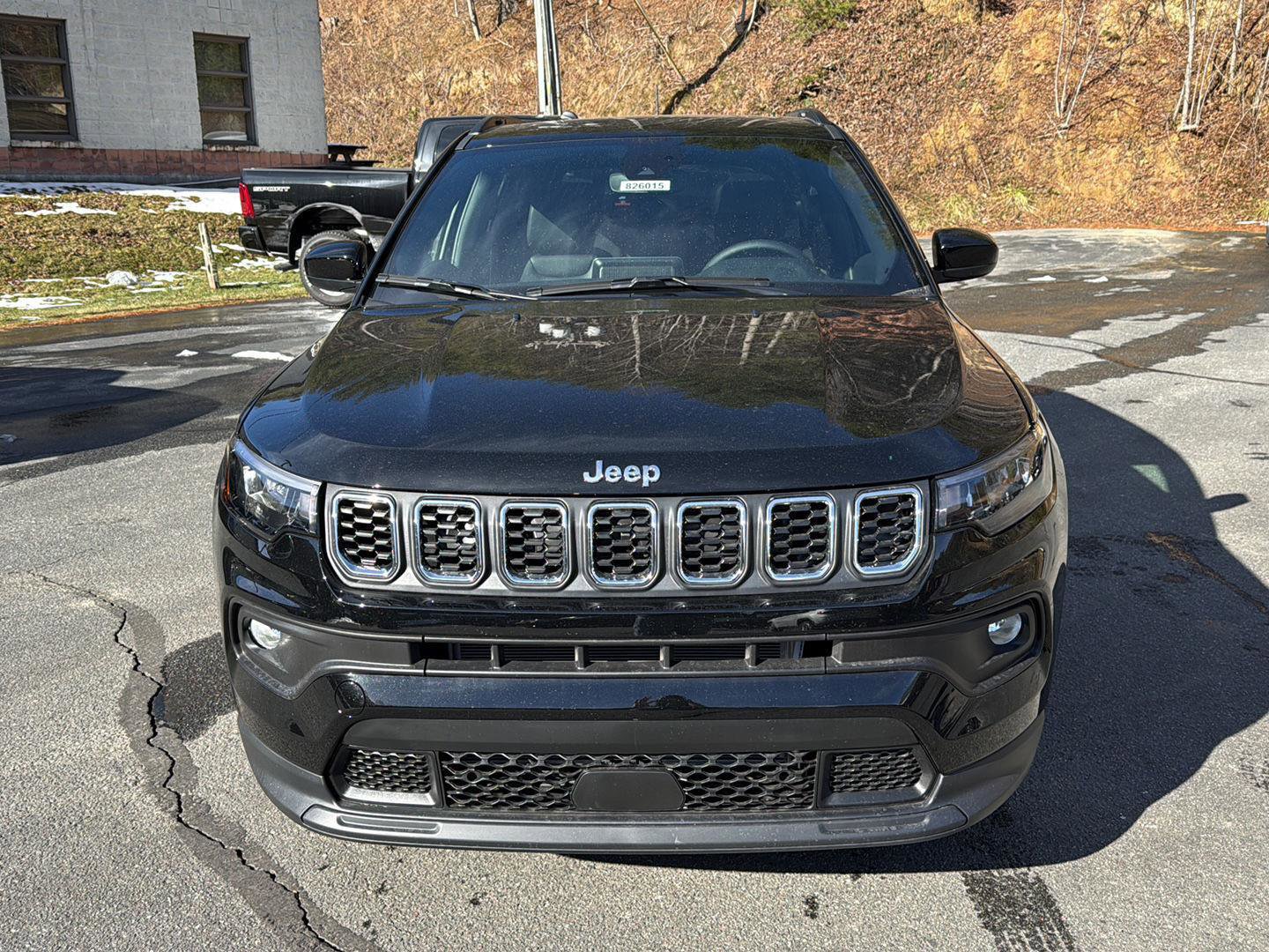 New 2026 Jeep Compass Latitude image 2