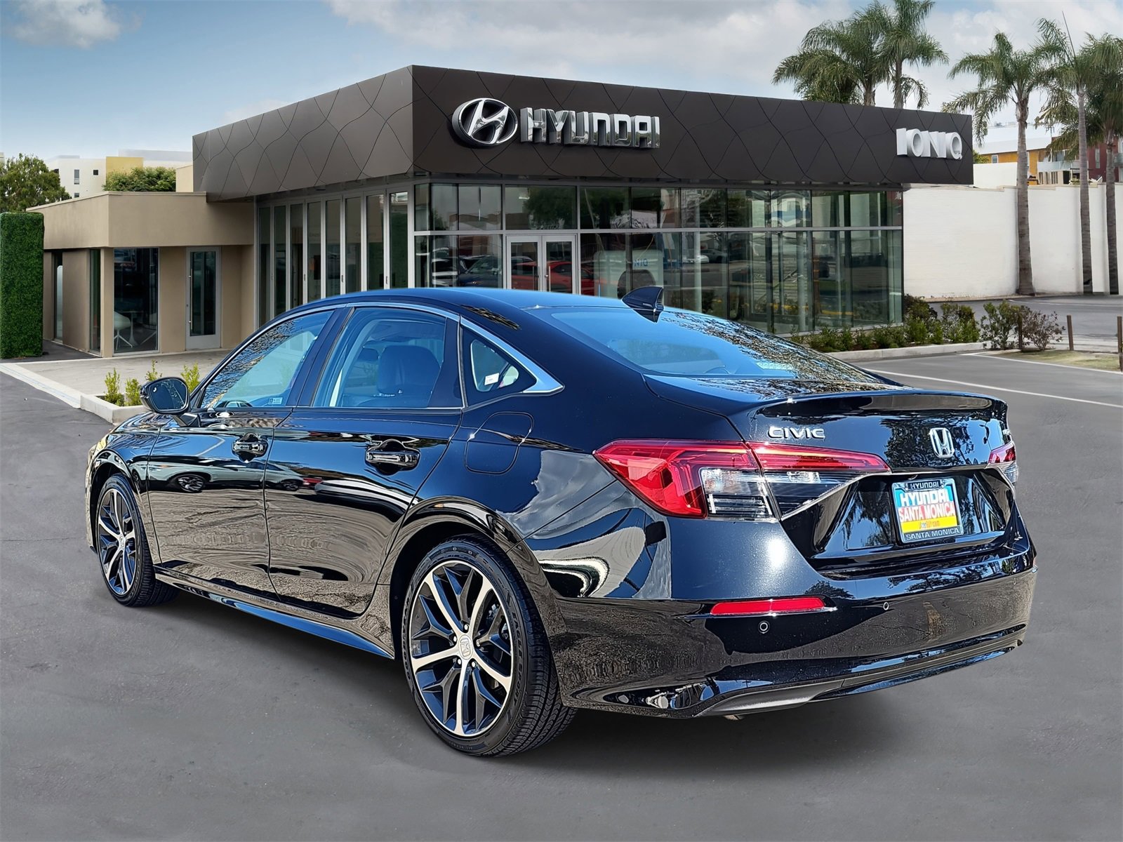 Used 2023 Honda Civic Touring image 5