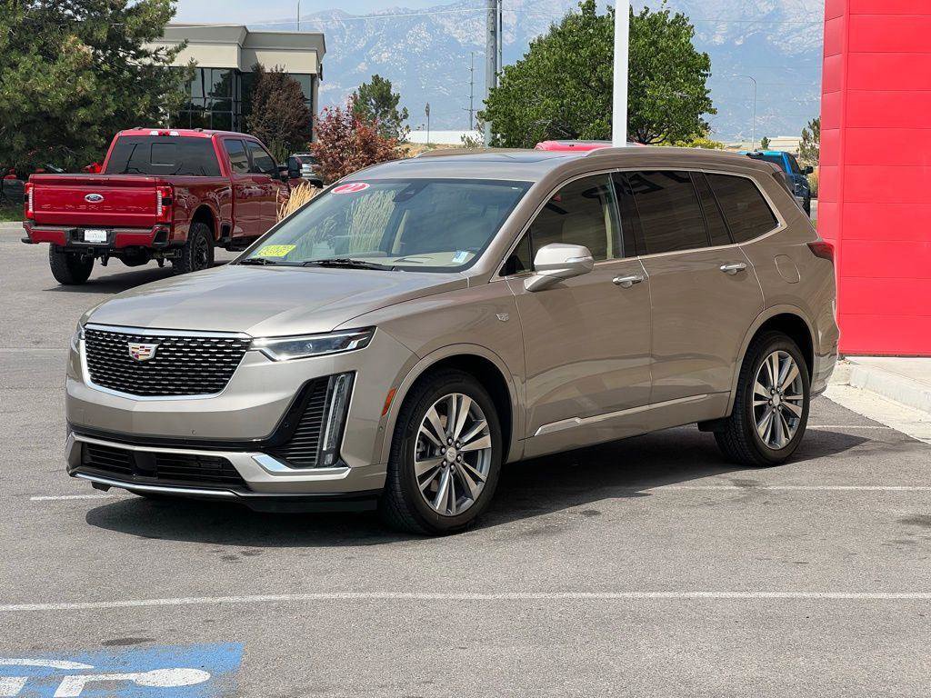Used 2022 Cadillac XT6 Premium Luxury w/ Platinum Package image 4