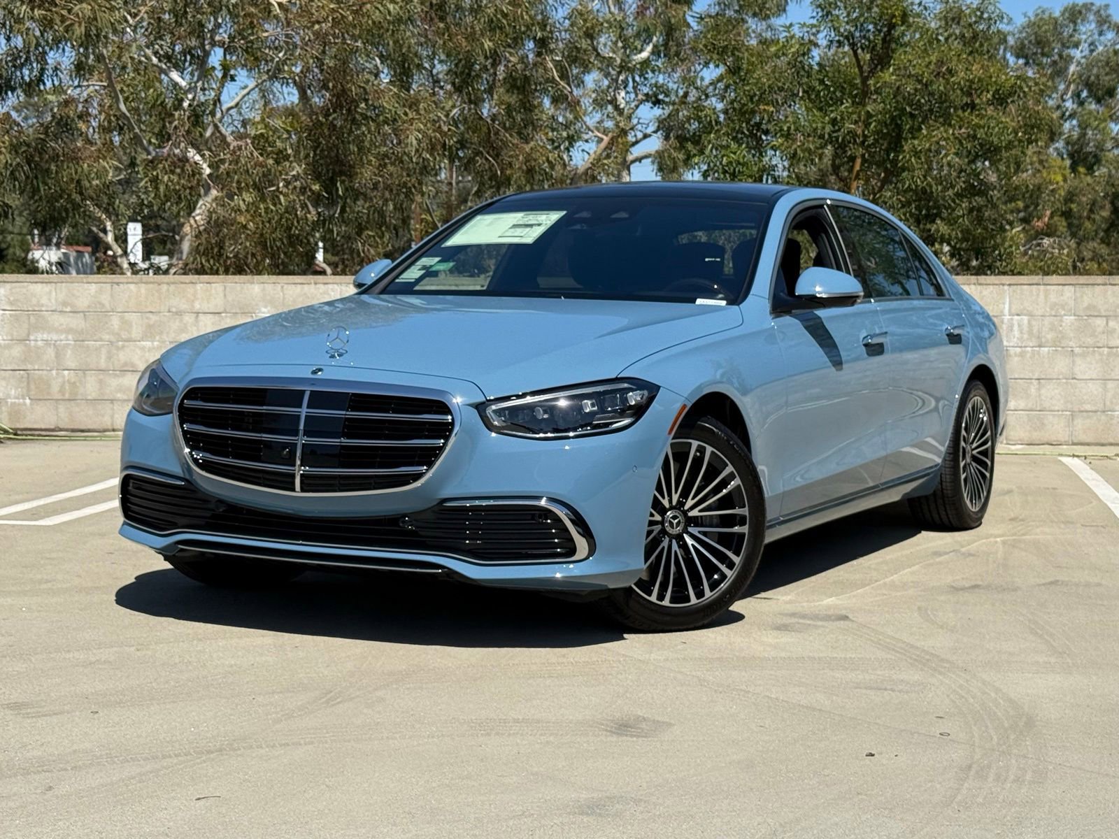 New 2026 Mercedes-Benz S 580e 4MATIC Sedan image 2