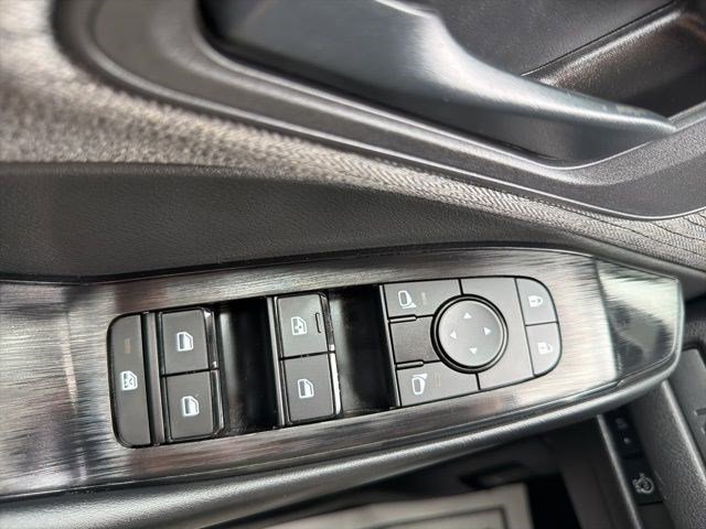 Used 2023 Nissan Rogue S FWD image 24
