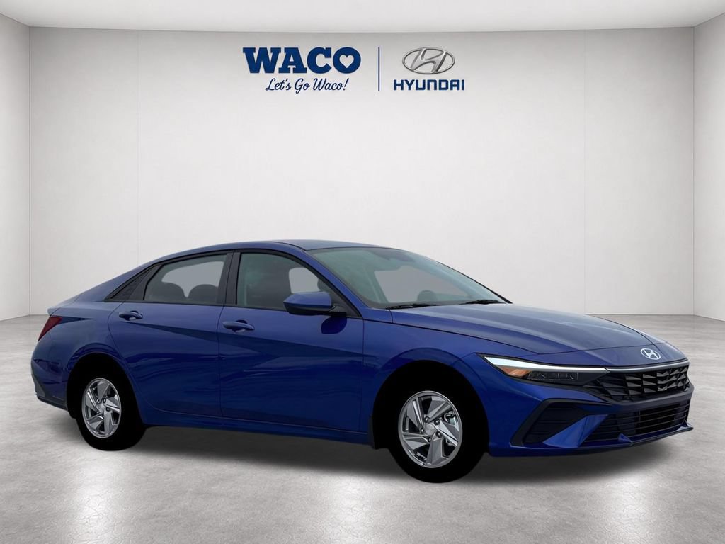Used 2026 Hyundai Elantra SE w/ Cargo Package FWD image 11