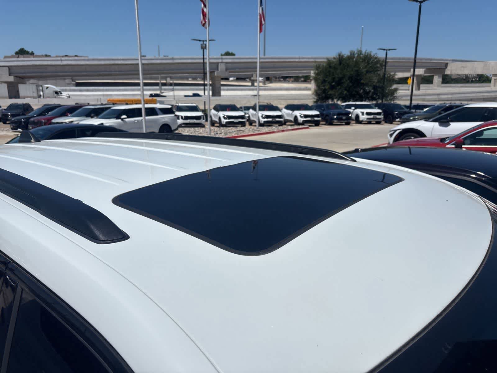 Used 2025 Jeep Grand Cherokee L Altitude RWD image 5