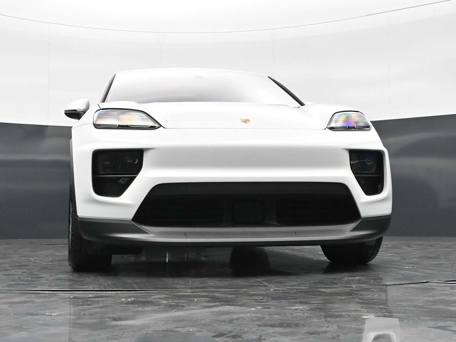 New 2025 Porsche Macan 4 Electric AWD/4WD image 48
