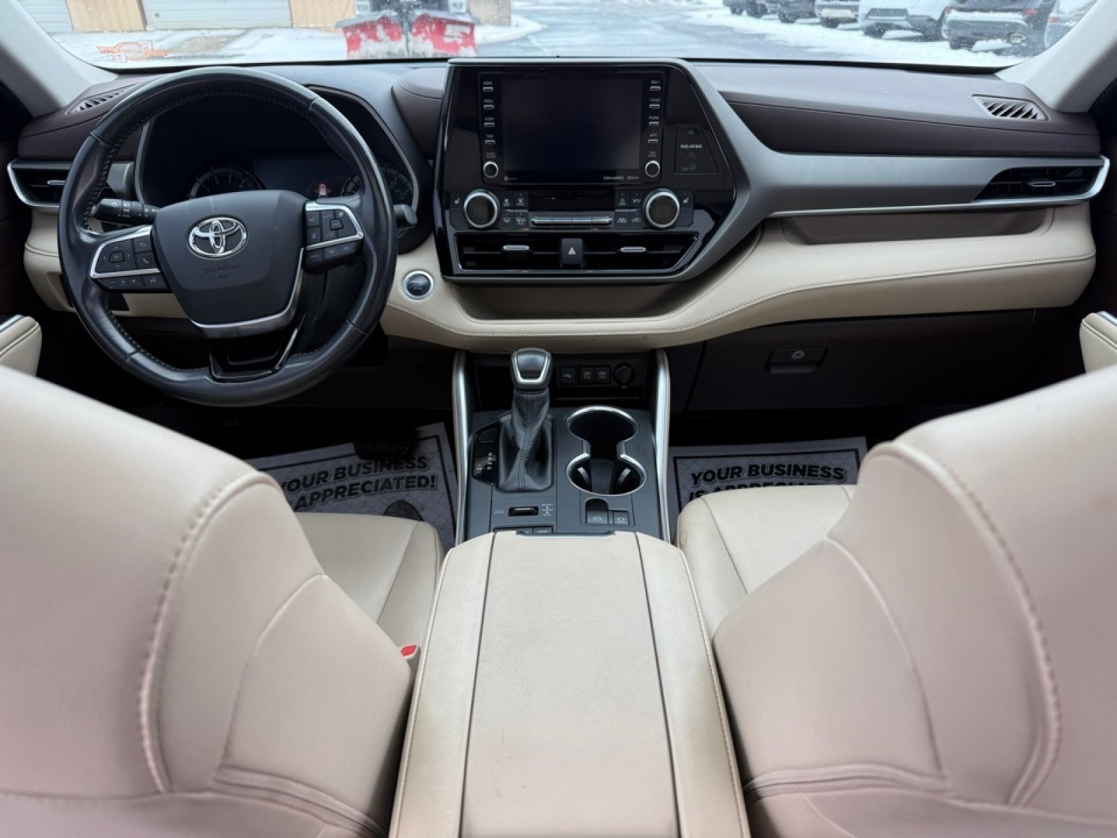 Used 2020 Toyota Highlander XLE image 22