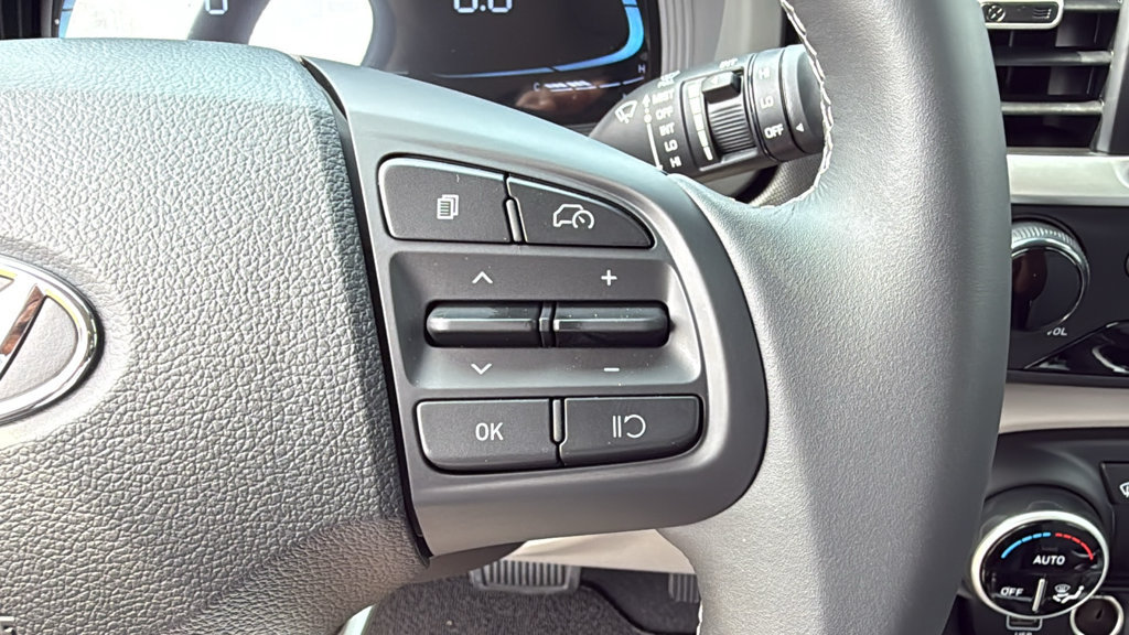 New 2026 Hyundai Venue SEL FWD image 22