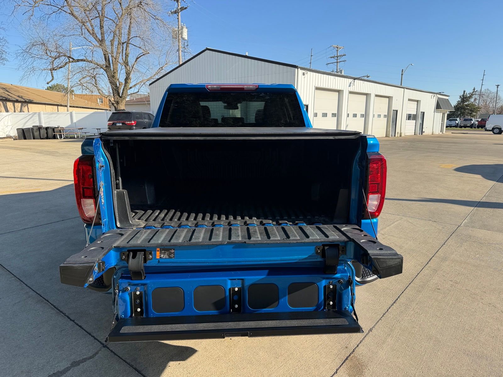 Used 2022 GMC Sierra 1500 Elevation w/ LPO, Elevation Black Package AWD/4WD image 38