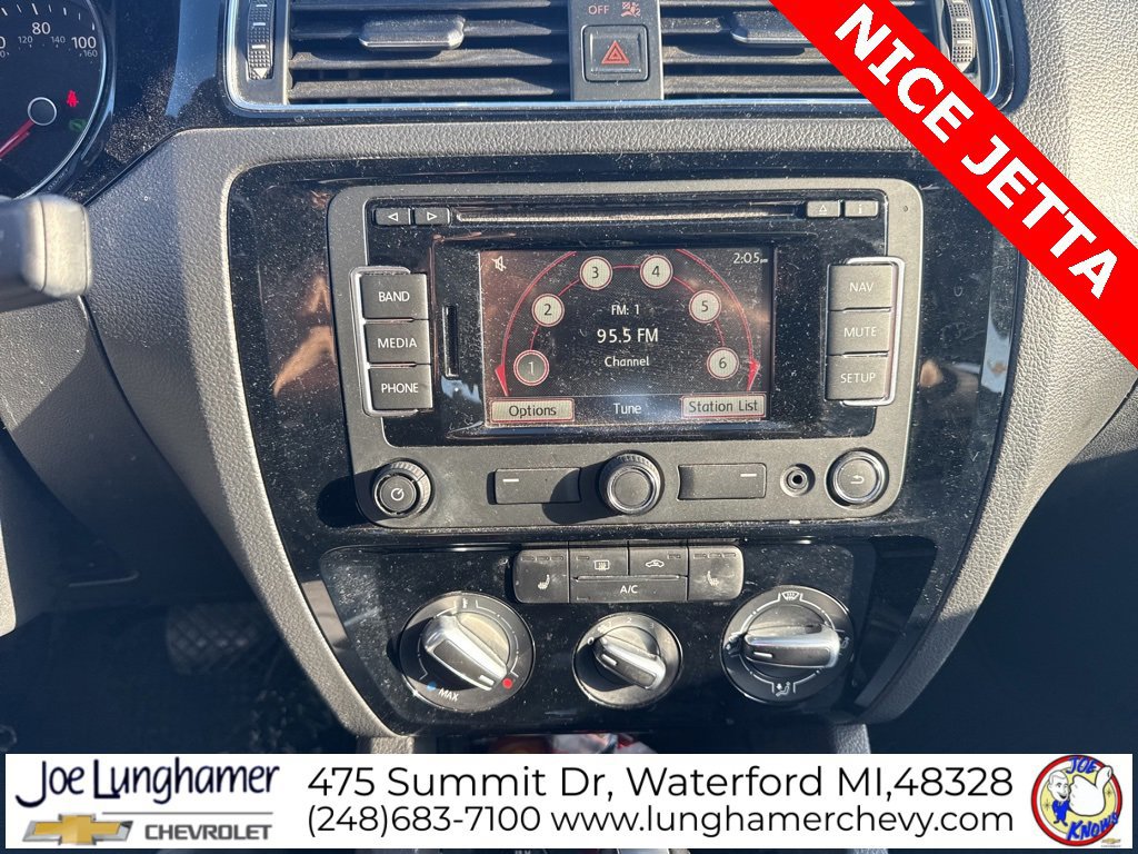 Used 2015 Volkswagen Jetta Sport image 17