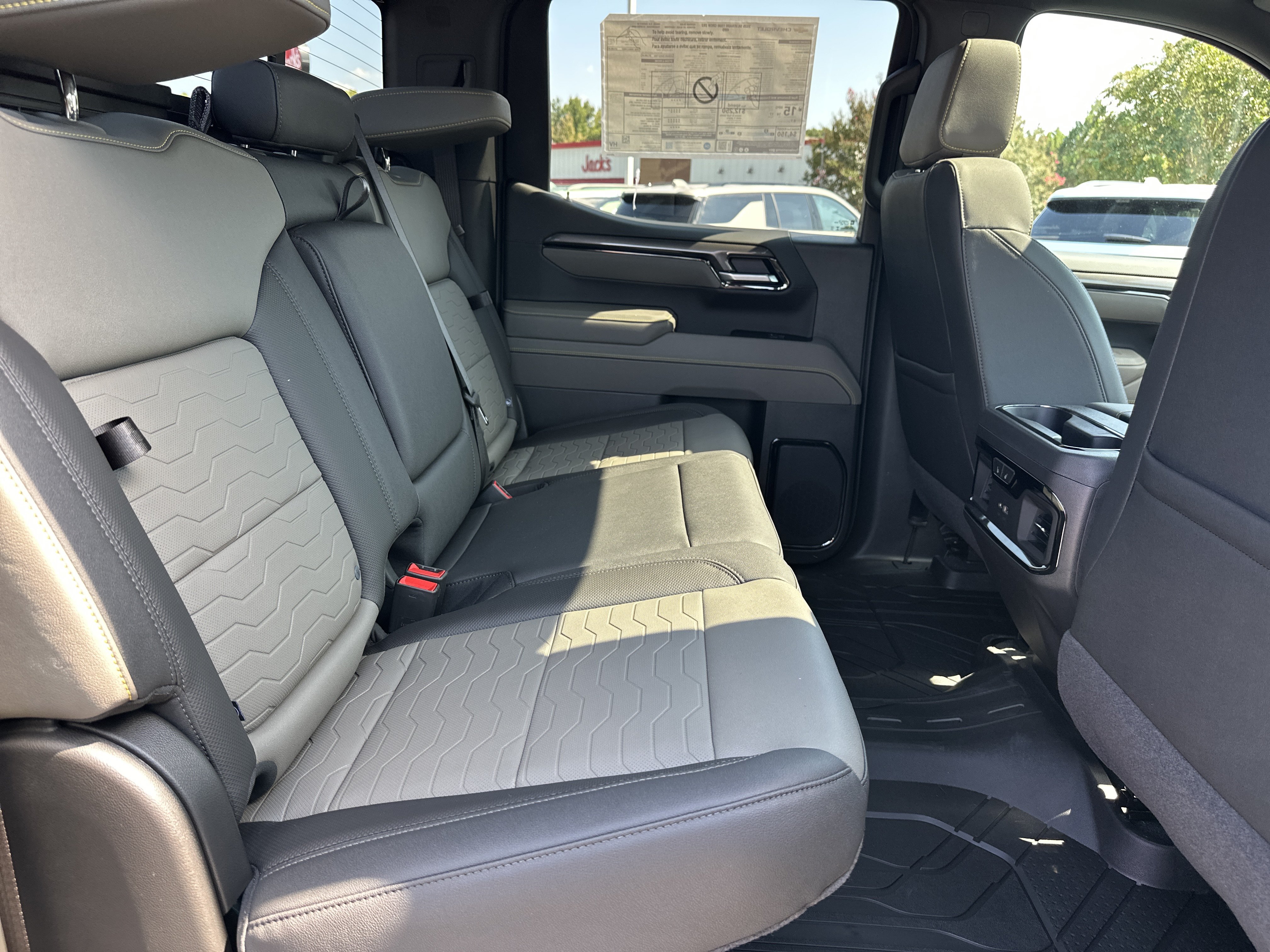New 2026 Chevrolet Silverado 1500 ZR2 AWD/4WD image 17