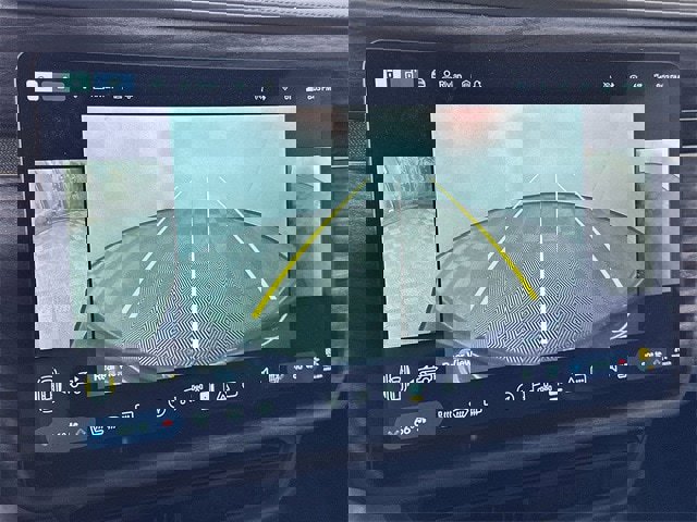 Used 2022 Rivian R1T Adventure image 15