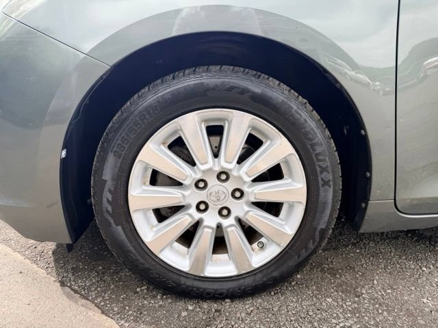 Used 2014 Toyota Sienna LE AWD/4WD image 9