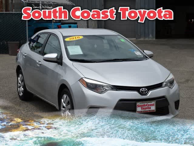 Used 2016 Toyota Corolla LE FWD image 2