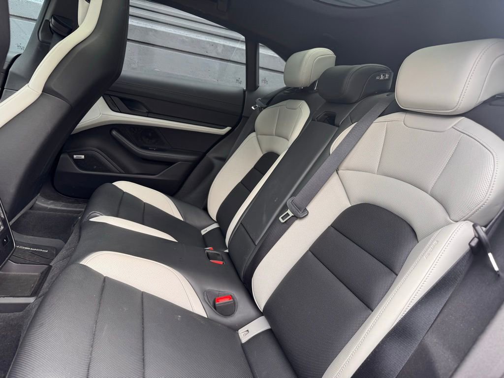 Certified 2022 Porsche Taycan 4 Cross Turismo AWD/4WD image 24