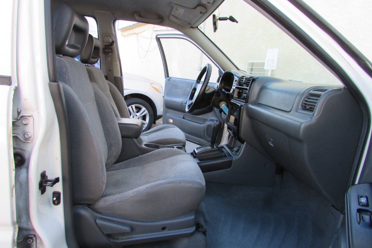 Used 1999 Isuzu Rodeo LS RWD image 36