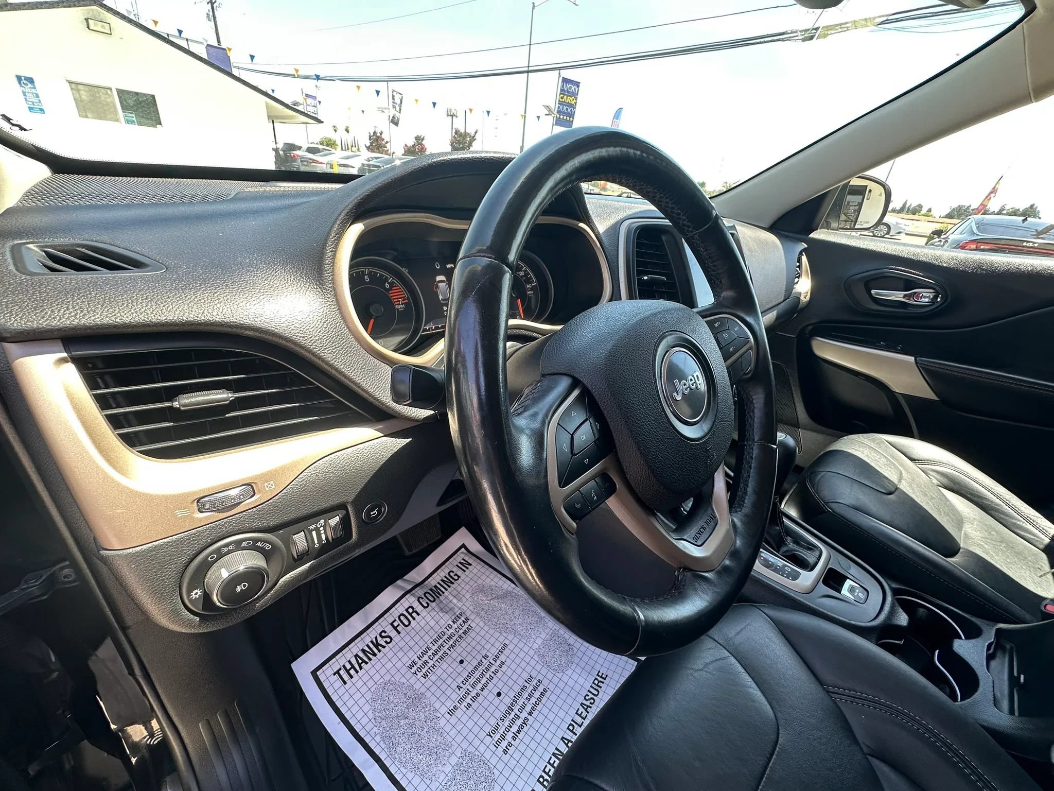 Used 2018 Jeep Cherokee Limited AWD/4WD image 33