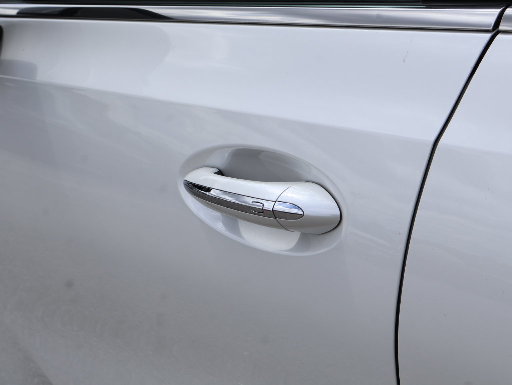 Used 2025 Buick Envision Avenir AWD/4WD image 19