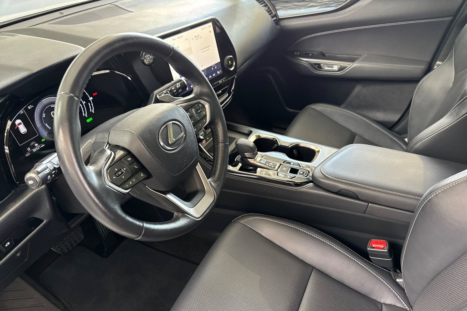 Certified 2024 Lexus NX 350h AWD image 11