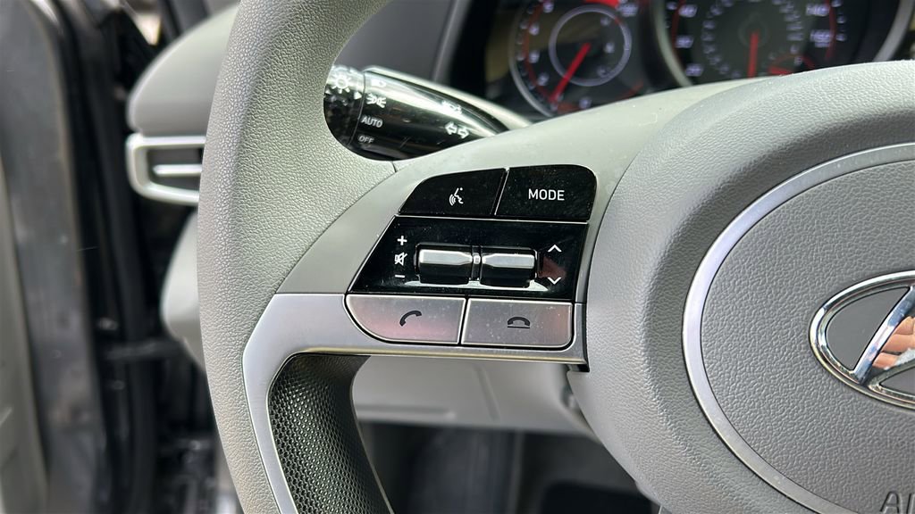 Used 2023 Hyundai Elantra SEL image 13