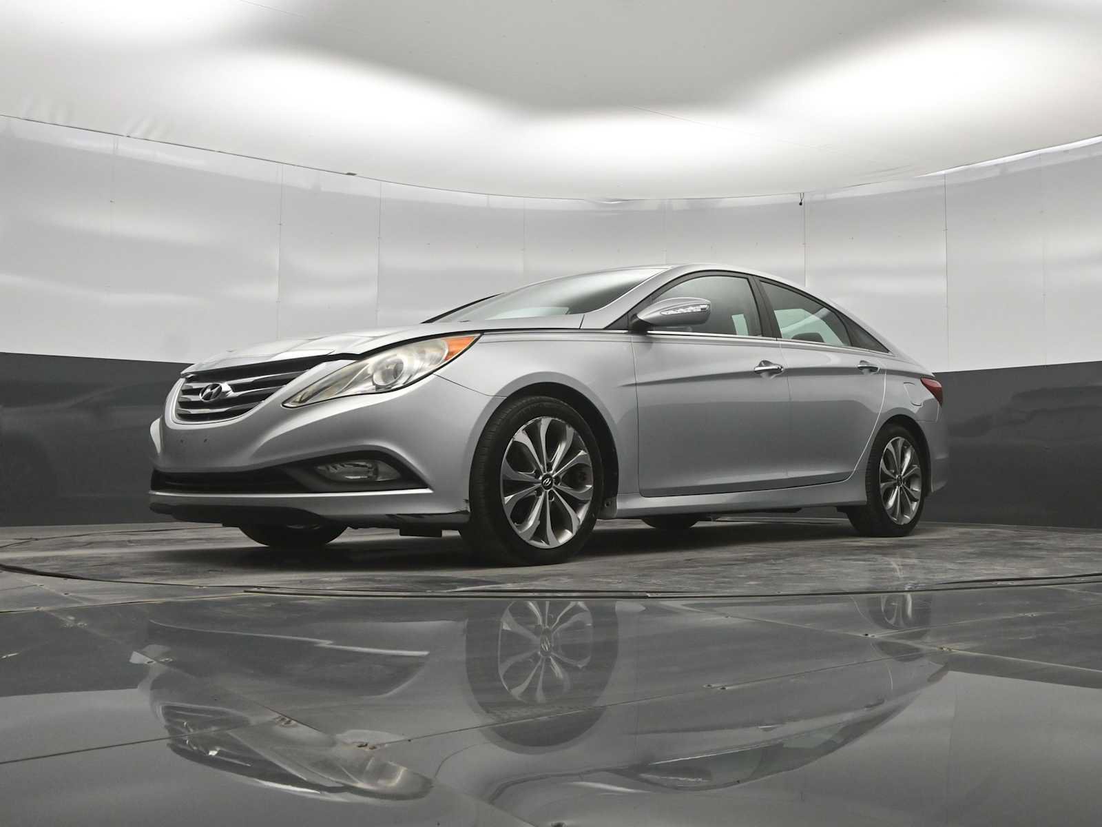 Used 2014 Hyundai Sonata SE w/ Premium Package 03 FWD image 37