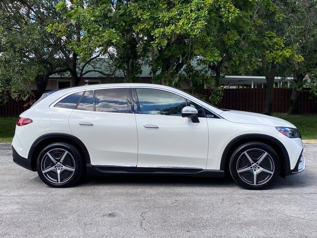 Used 2023 Mercedes-Benz EQE 350+ SUV w/ AMG Line Exterior Package image 8