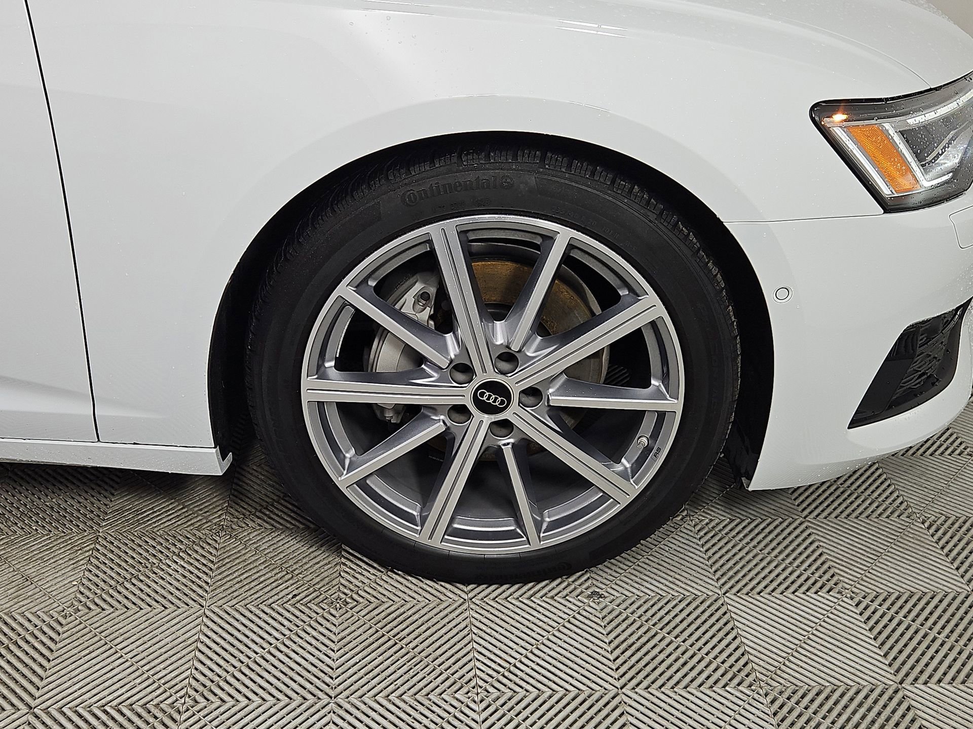 Certified 2025 Audi A6 Premium Plus w/ Premium Plus Package image 10