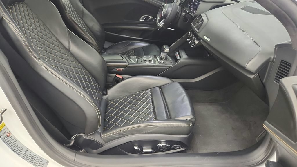 Used 2017 Audi R8 V10 AWD/4WD image 40