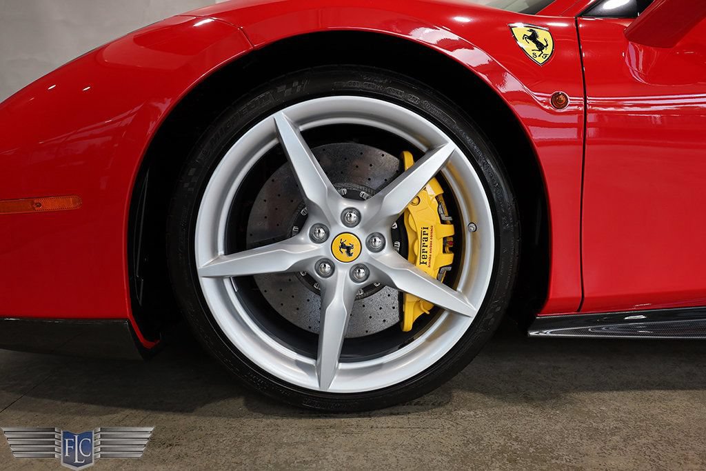 Used 2018 Ferrari 488 GTB RWD image 41