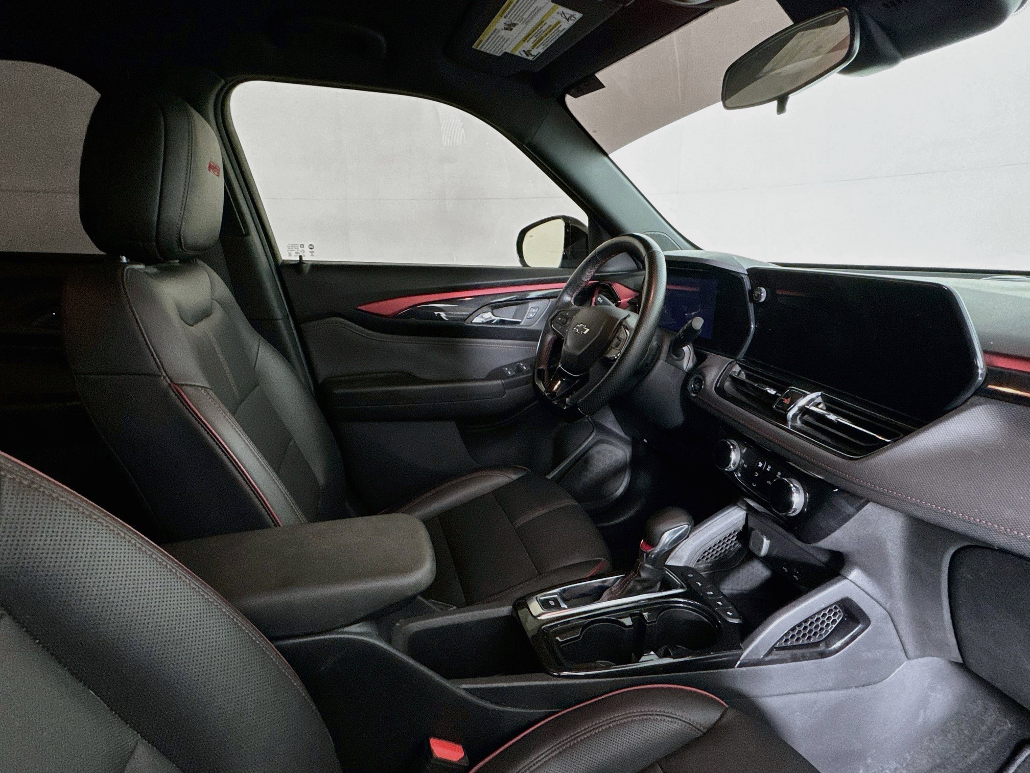 Used 2025 Chevrolet TrailBlazer RS w/ Driver Confidence Package FWD image 27