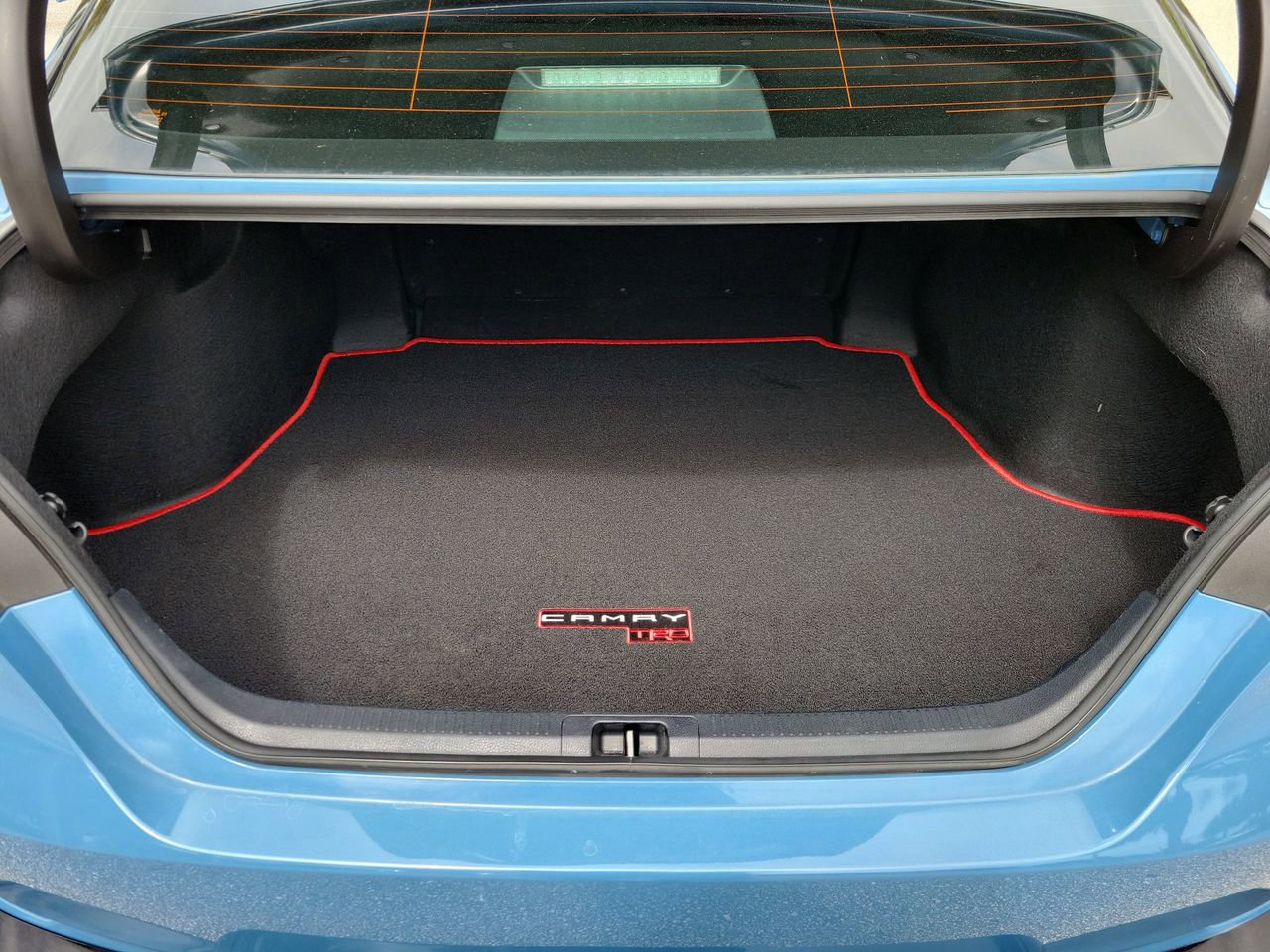 Used 2022 Toyota Camry TRD w/ TRD Package w/JBL Audio image 8