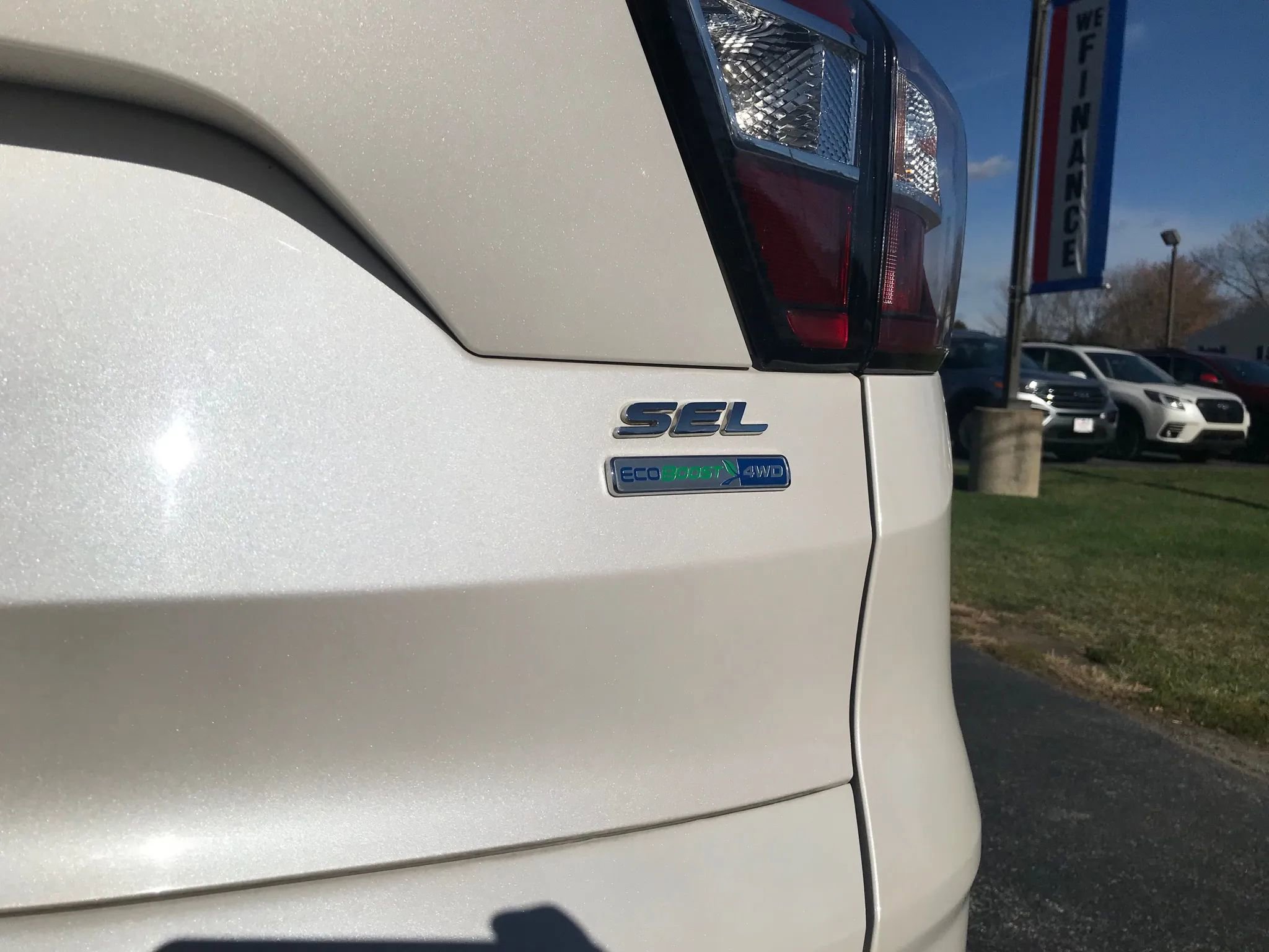 Used 2018 Ford Escape SEL w/ Ford Safe & Smart Package image 40