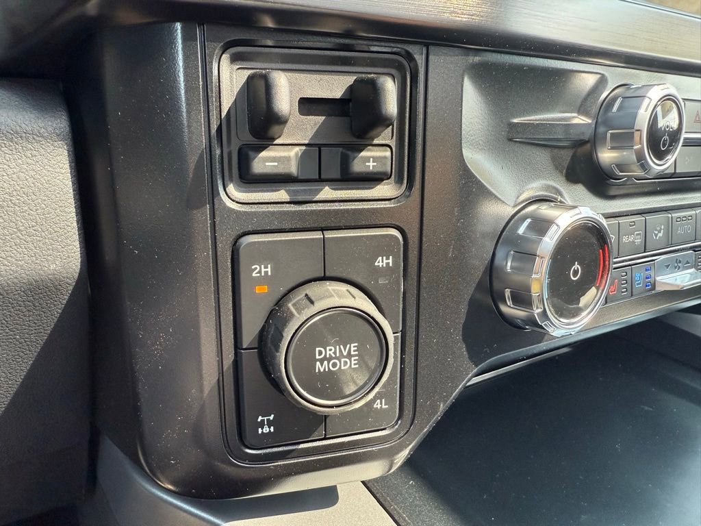 New 2026 Ford F350 Lariat w/ Lariat Premium Package image 24